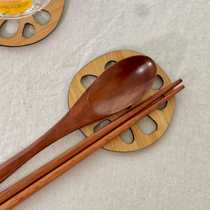 Lotus Cutlery Rest