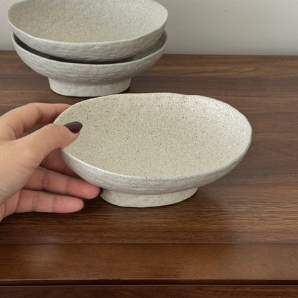 Cove Oval Bowl – Oat (2 size)